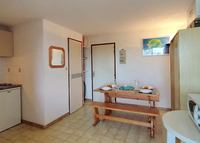 T2 Avec Piscine, Tennis & Parking - Proche - 3/4 Pers - Fr-1-795-54 Fleury (Aude)